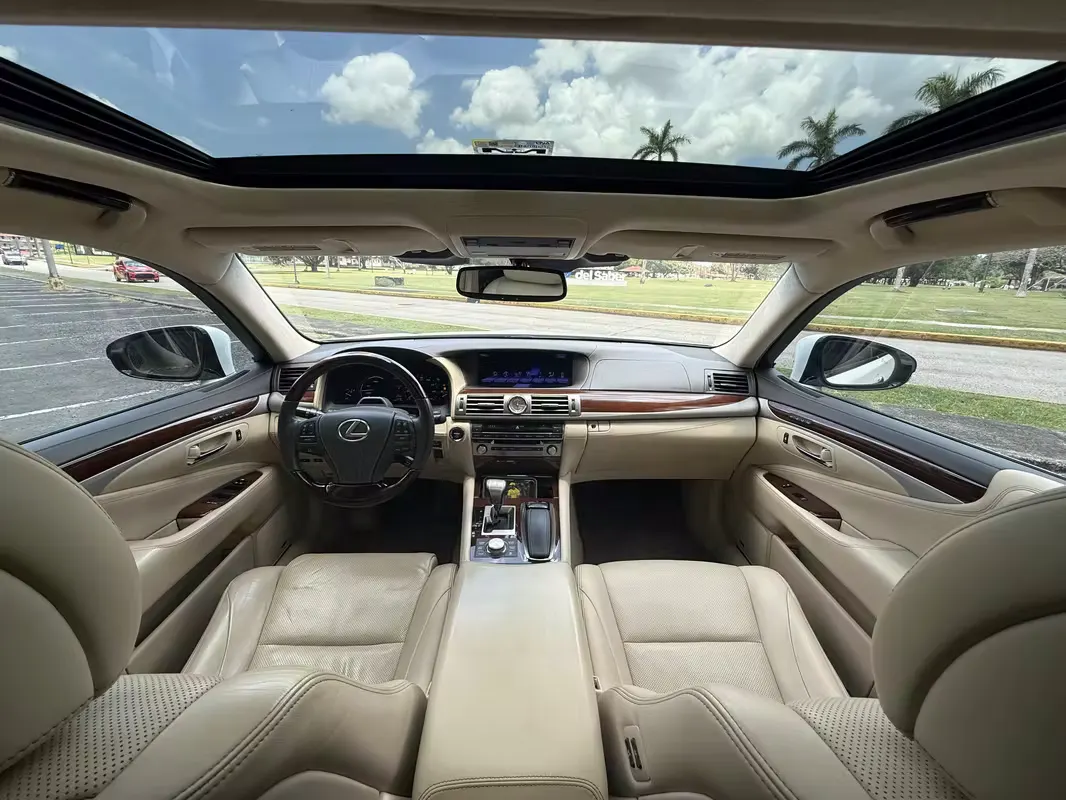 2013 Lexus LS