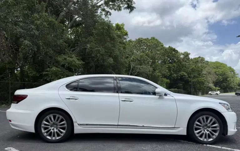 2013 Lexus LS