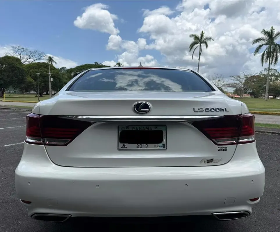 2013 Lexus LS