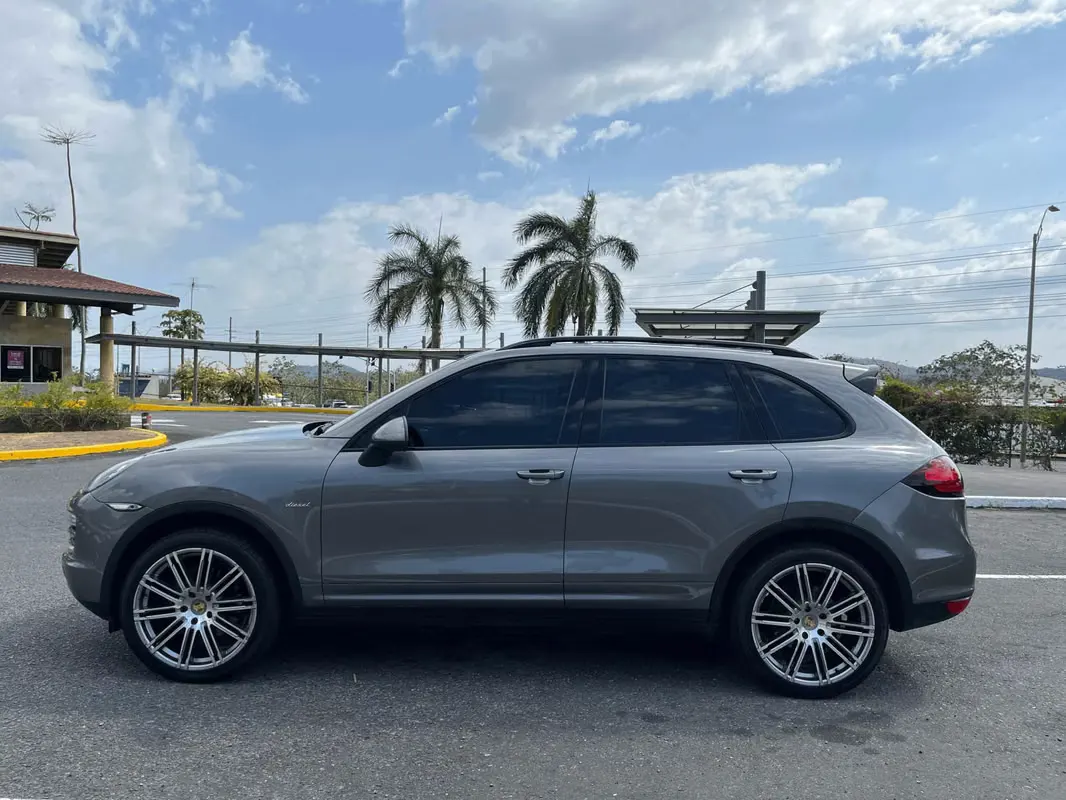 2012 Porsche Cayenne