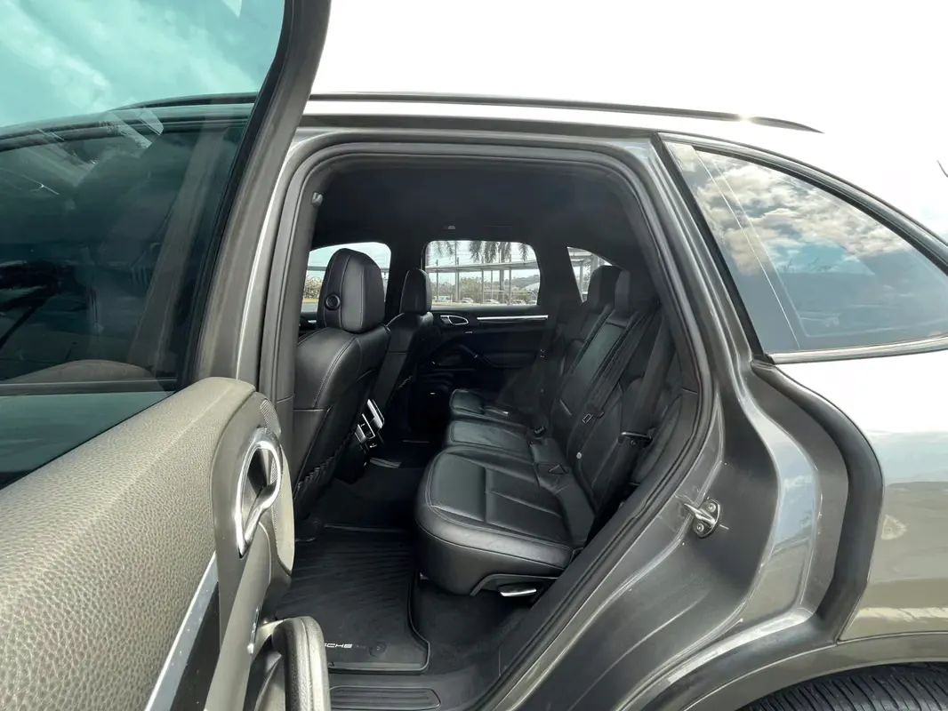 2012 Porsche Cayenne