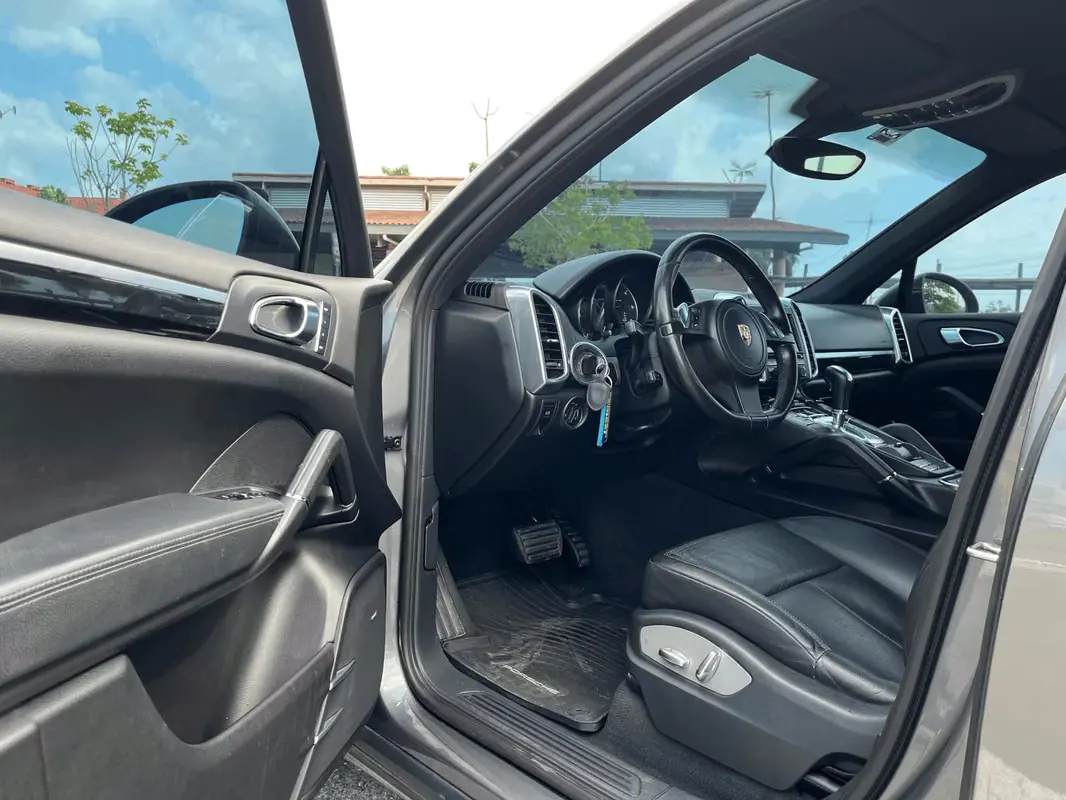 2012 Porsche Cayenne