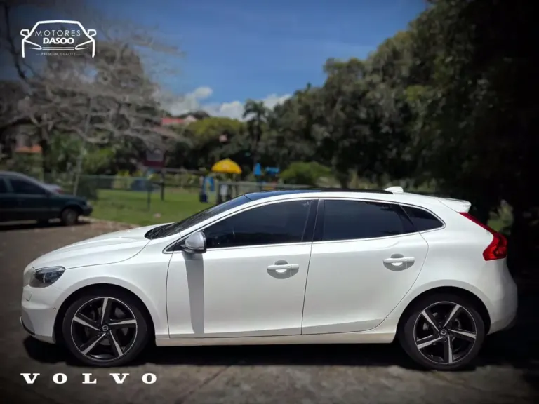 2016 Volvo V40