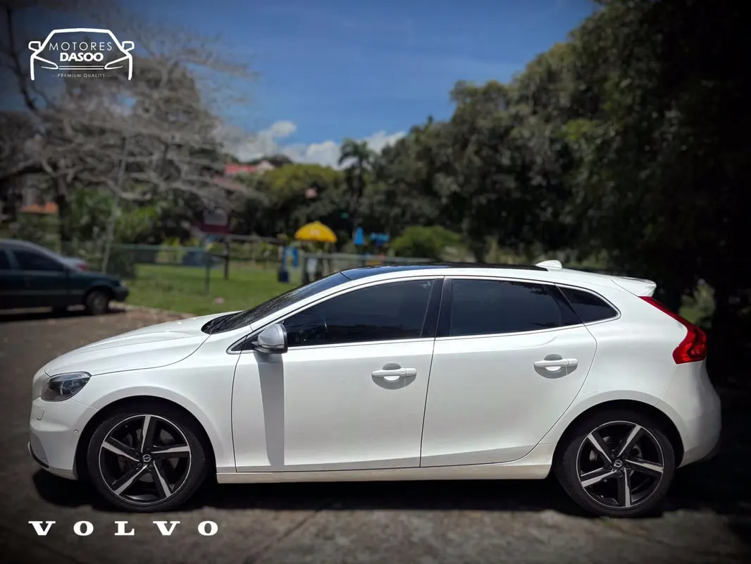 2016 Volvo V40