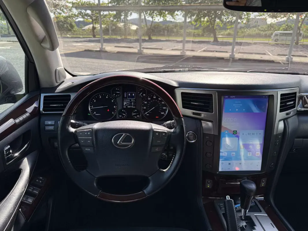 2013 Lexus LX