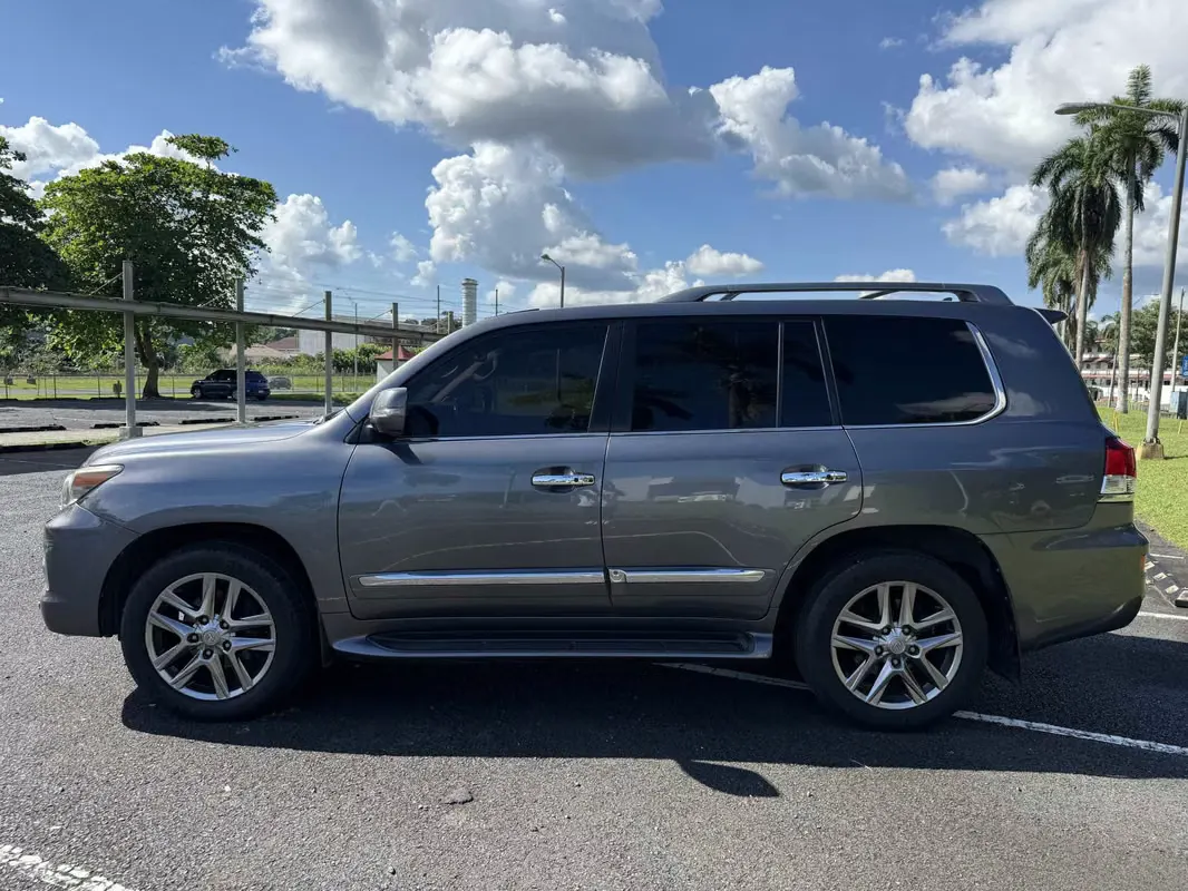 2013 Lexus LX