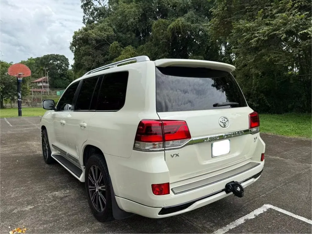 2019 Toyota Land Cruiser