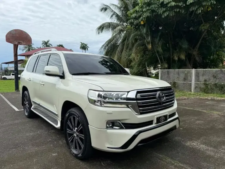 2019 Toyota Land Cruiser