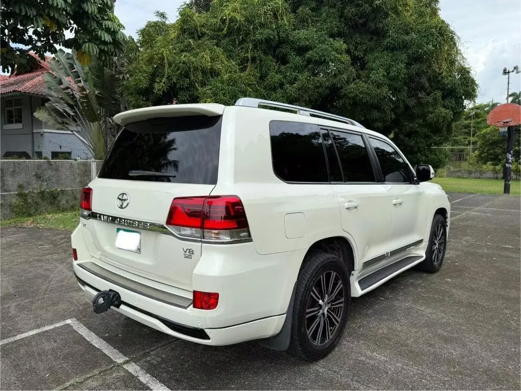 2019 Toyota Land Cruiser
