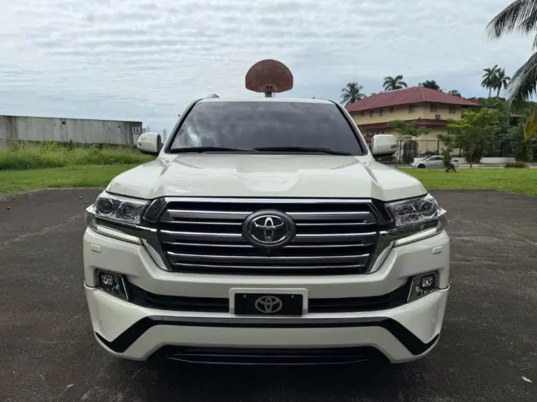 2019 Toyota Land Cruiser