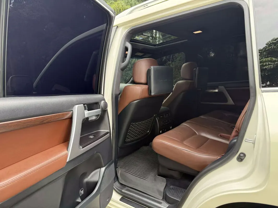 2019 Toyota Land Cruiser