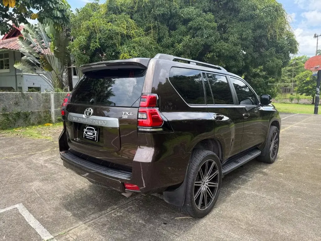 2019 Toyota Land Cruiser Prado