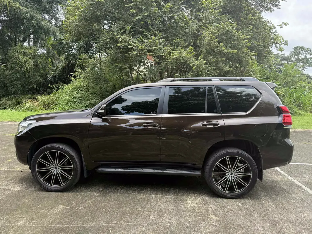 2019 Toyota Land Cruiser Prado