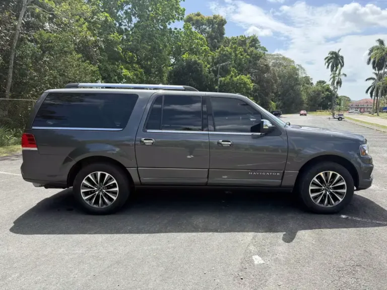 2016 Lincoln Navigator