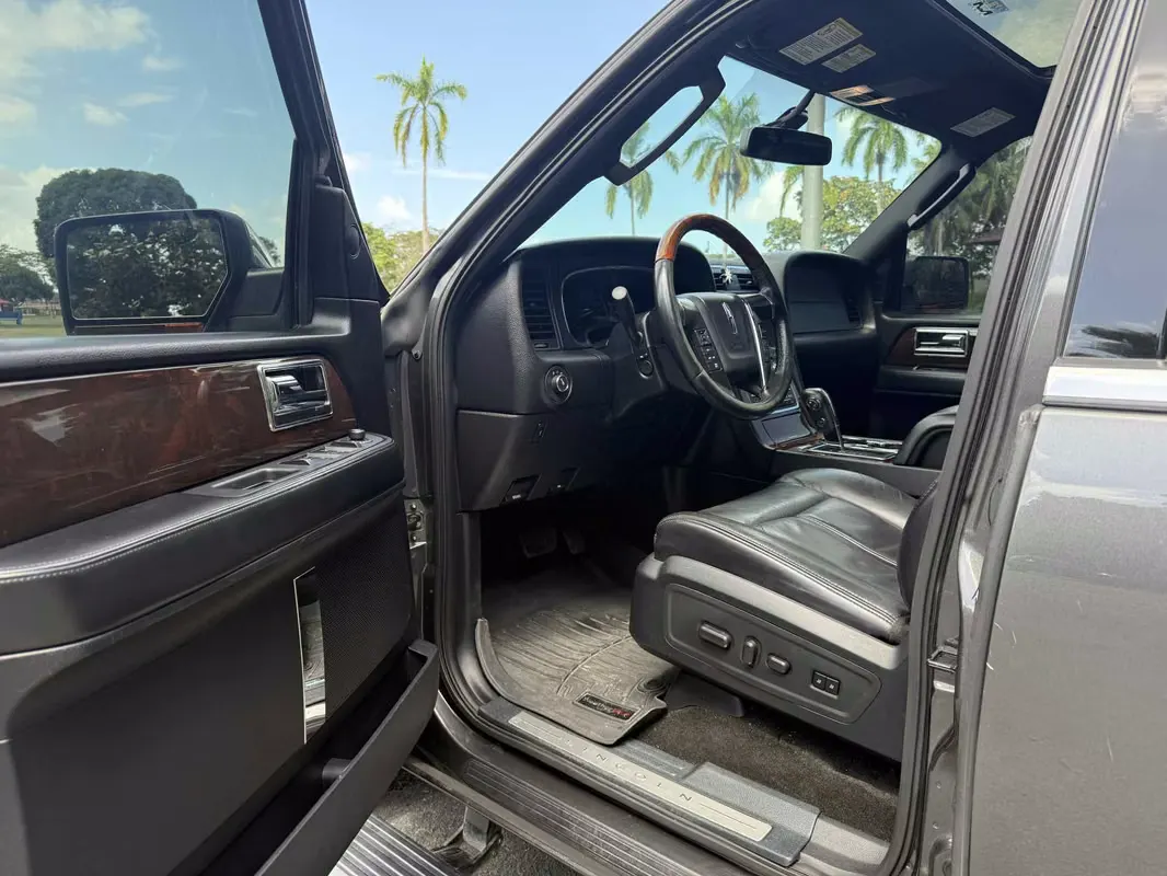 2016 Lincoln Navigator