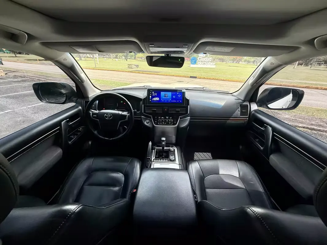 2019 Toyota Land Cruiser