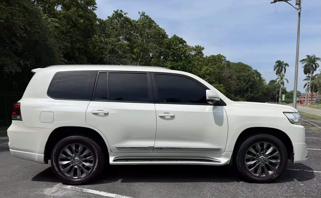 2019 Toyota Land Cruiser