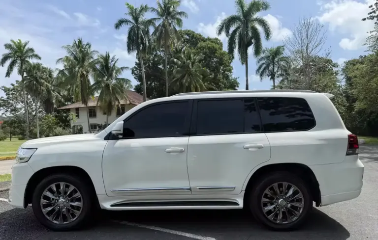 2019 Toyota Land Cruiser