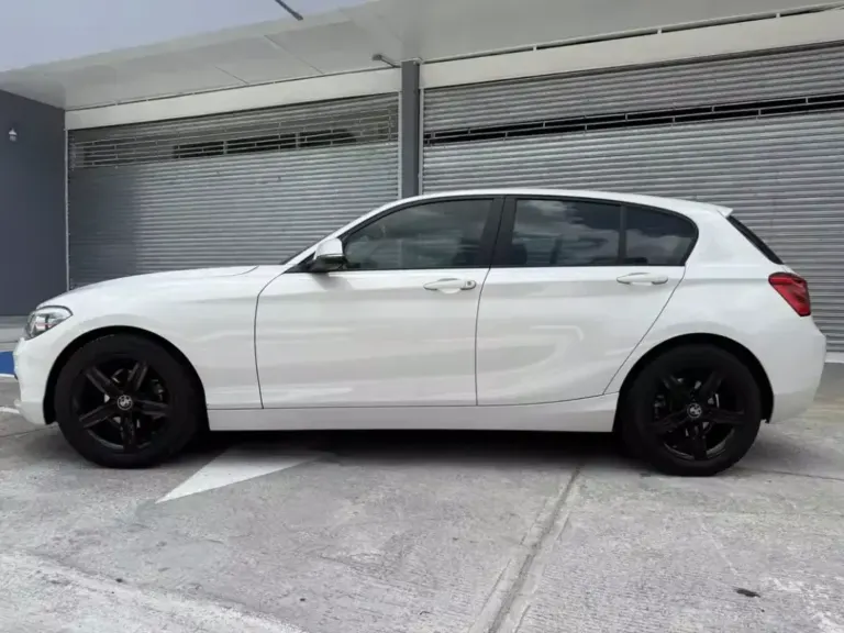 2017 BMW 118i