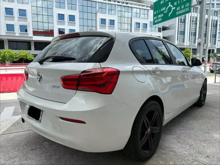 2017 BMW 118i