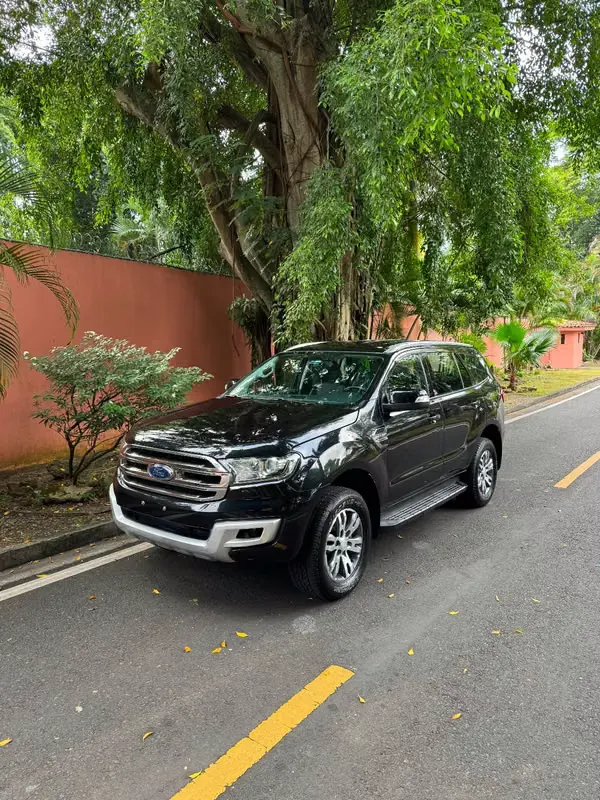 2016 Ford Everest