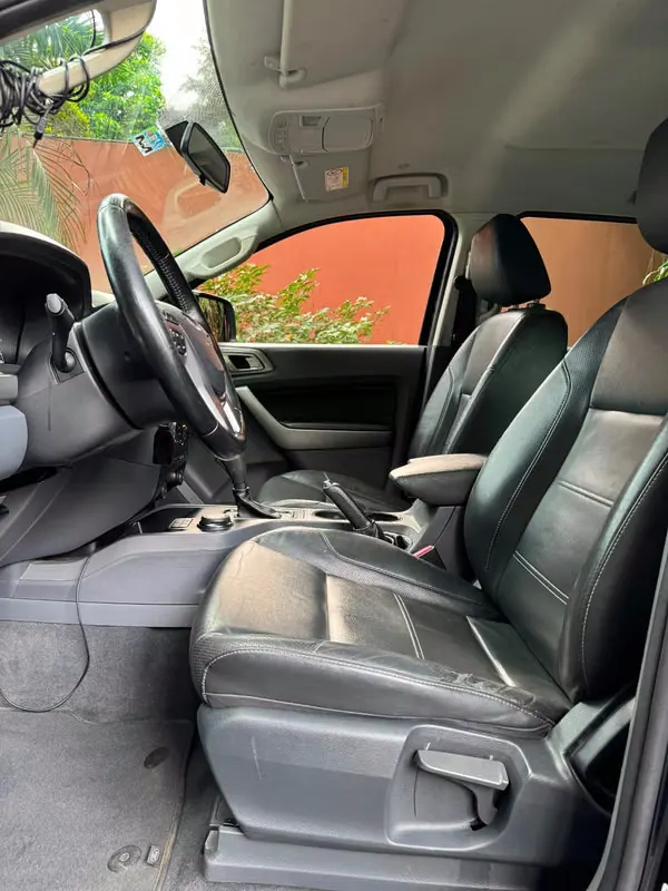 2016 Ford Everest