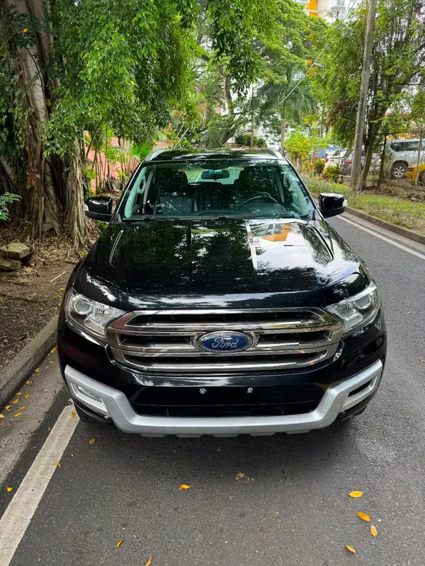 2016 Ford Everest