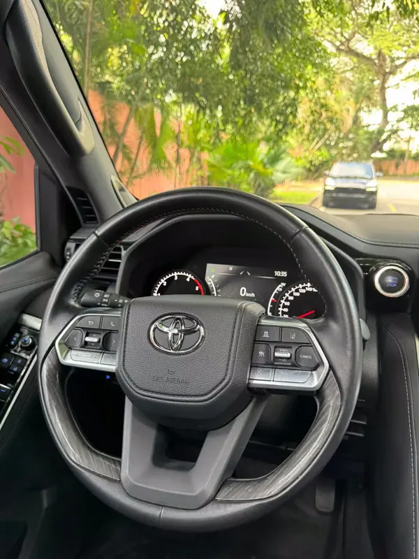 2025 Toyota Land Cruiser