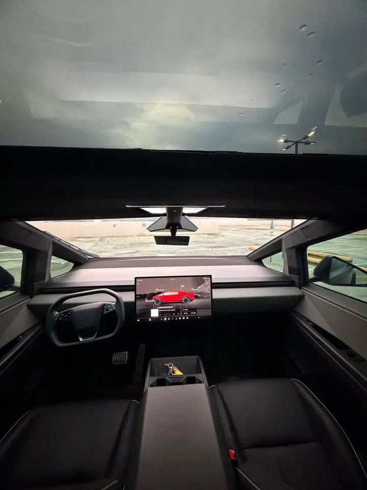 2025 Tesla Cybertruck