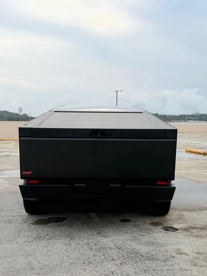 2025 Tesla Cybertruck