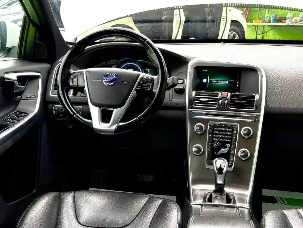2016 Volvo XC60