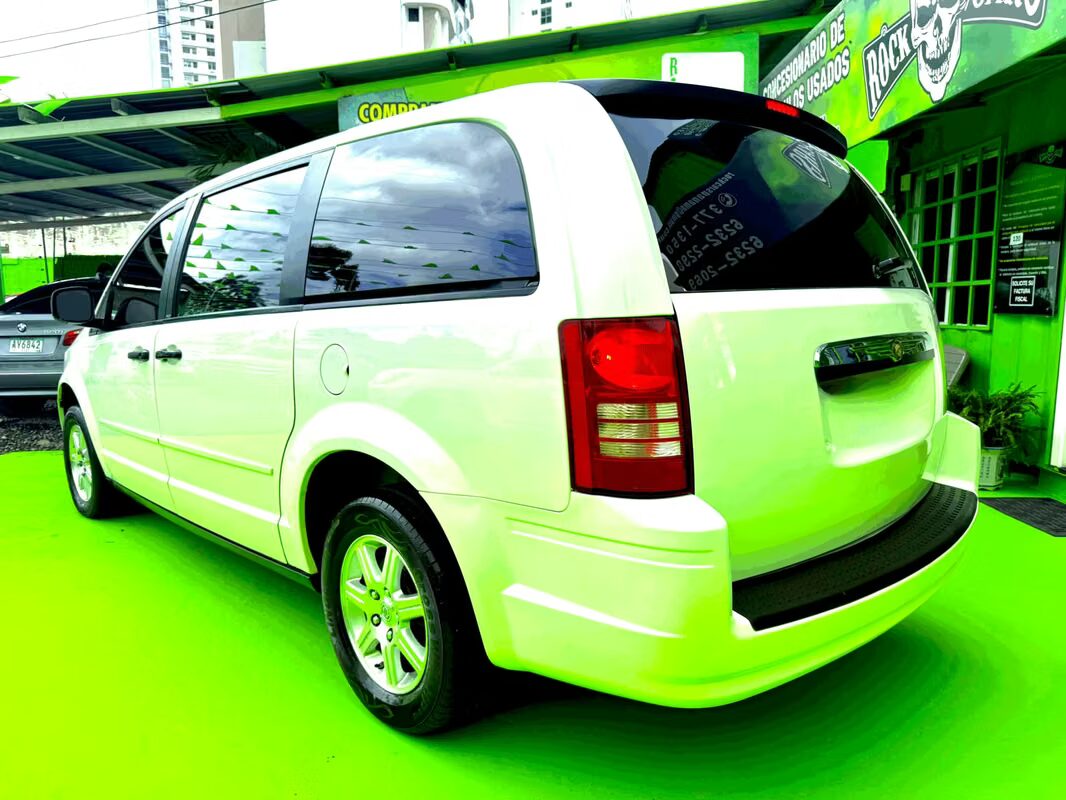 2008 Chrysler Town & Country