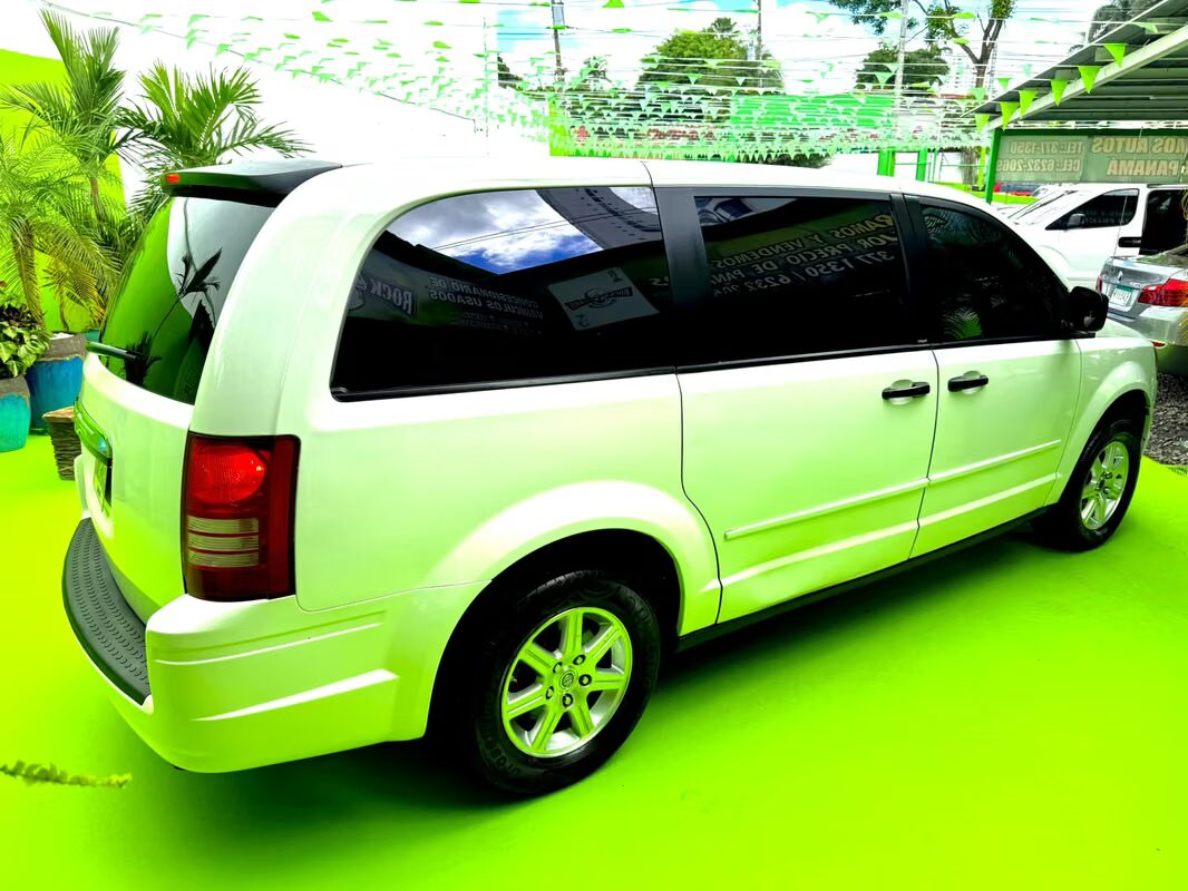 2008 Chrysler Town & Country