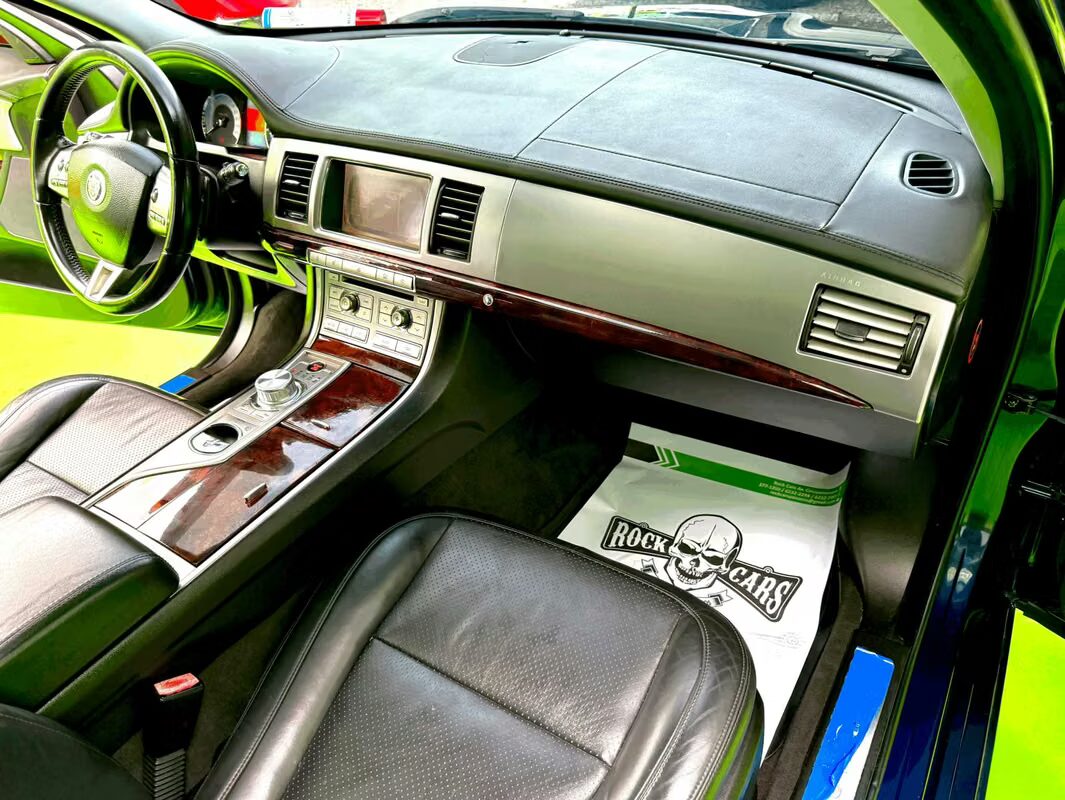 2011 Jaguar XF